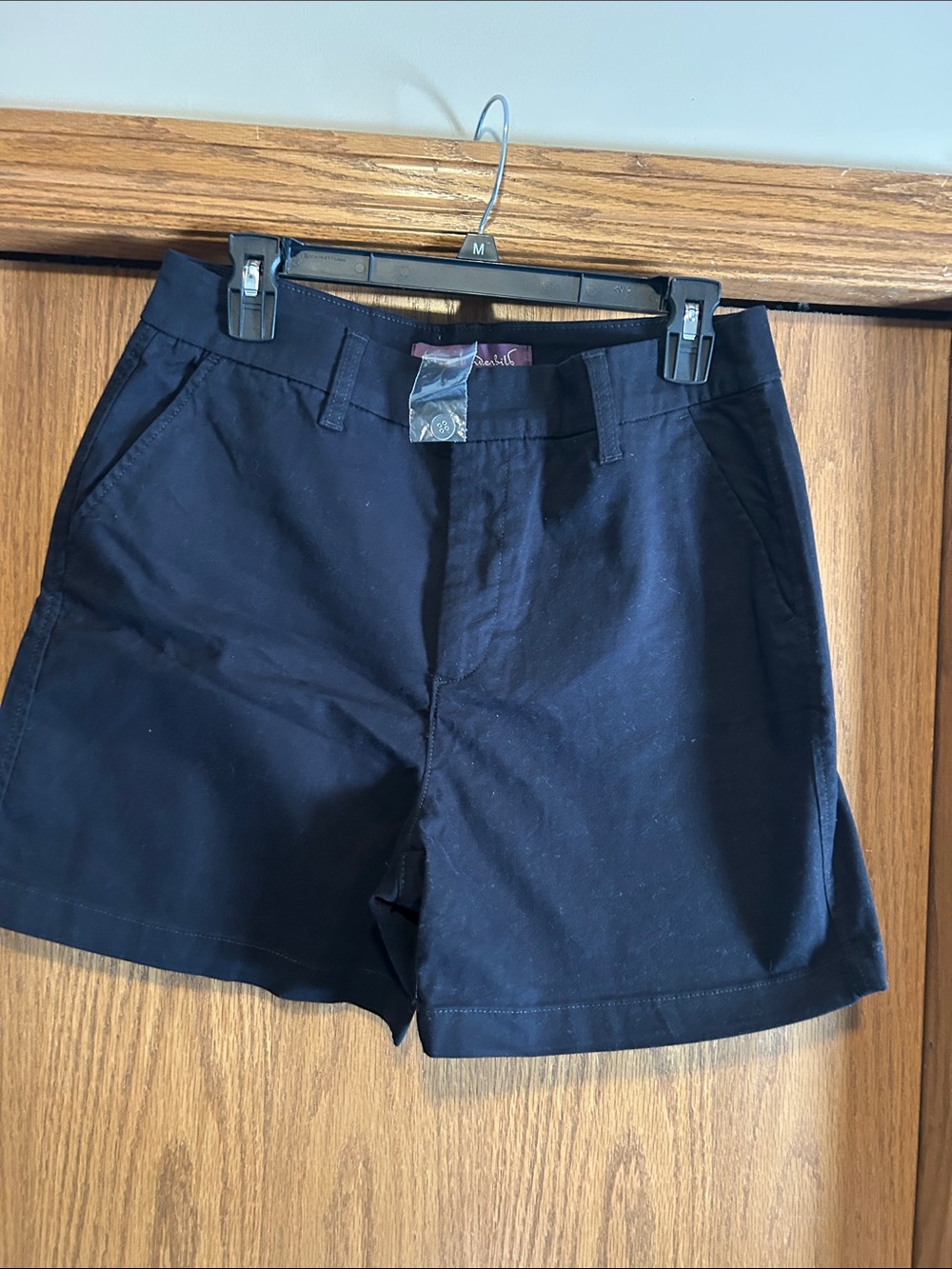 Gloria Vanderbilt/ Women's Black Chino Shorts - NWT/ Classic Casual/ size 10